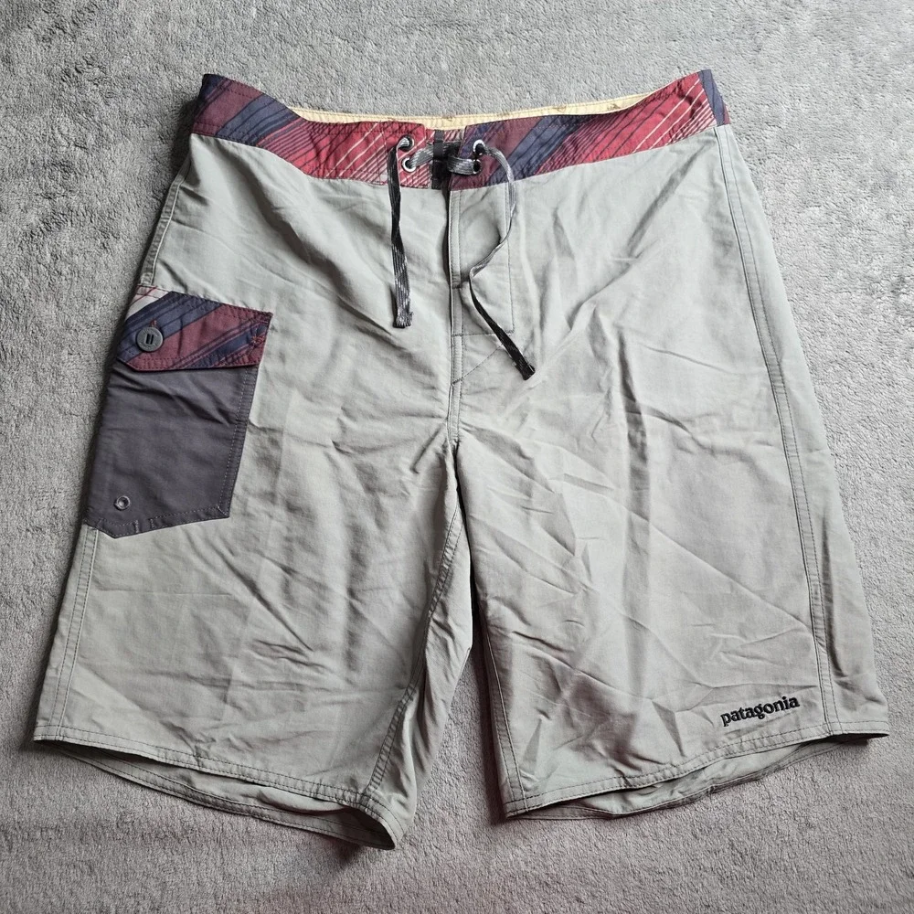 Patagonia Shorts M's Patch Pocket Wavefarer Boardshorts Mens 32 Gray 9.5